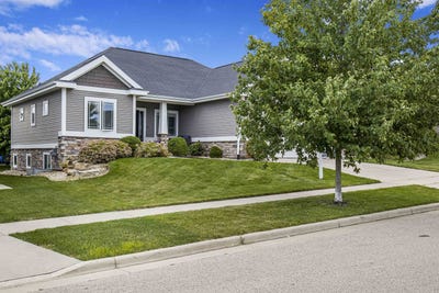 /international/us/1009-tara-lane-waunakee-wi-110108908392/