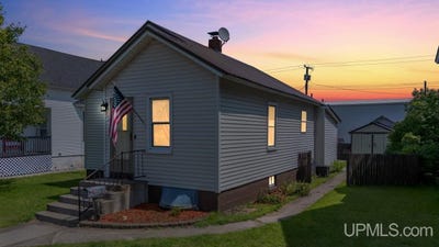 /international/us/524-n-18th-escanaba-mi-110101190414/