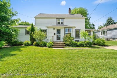 /international/us/427-center-street-mason-mi-110108479816/