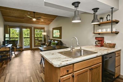 /international/us/437-notch-lane-building-16-unit-9-branson-west-mo-110108012027/