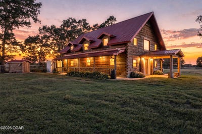 /international/us/7059-rosebay-drive-neosho-mo-110120628167/