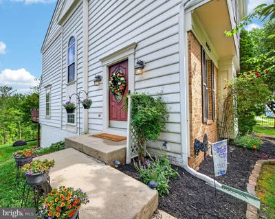/international/us/4484-cole-farm-road-nottingham-md-110108393041/