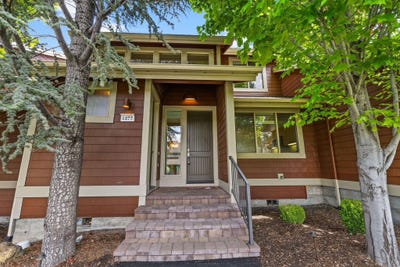 /international/us/1277-highland-view-loop-redmond-or-110099857360/