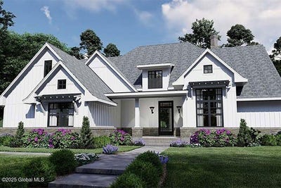 /international/us/33-catalina-drive-ballston-spa-ny-110107059745/