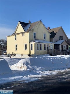 /international/us/124-e-17th-st-hibbing-mn-110106239107/