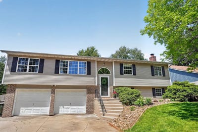/international/us/4101-horseshoe-drive-cedar-falls-ia-110108077994/
