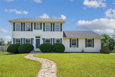 /international/us/5028-oakwood-lane-west-des-moines-ia-110101233876/?lang=en