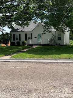 /international/us/1012-5th-avenue-e-oskaloosa-ia-110100754661/