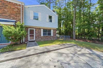/international/us/200-myrtlewood-circle-jacksonville-nc-110107959989/