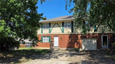 /international/us/6949-chapel-woods-lane-kansas-city-mo-110120534818/
