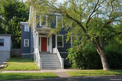 /international/us/69-montgomery-street-poughkeepsie-ny-110110211197/