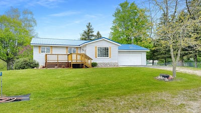 /international/us/1972-w-cedar-drive-mcbain-mi-110099774400/