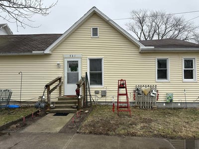 /international/us/501-n-third-street-villa-grove-il-110106144911/