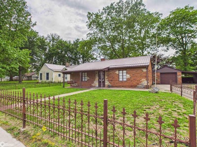/international/us/411-n-milner-street-ottumwa-ia-110108411785/