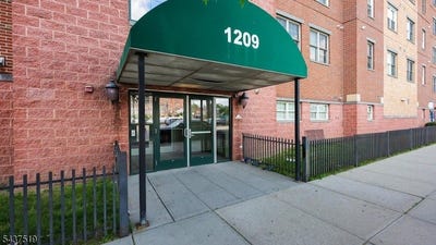 /international/us/1209-summit-ave-jersey-city-nj-110109214542/