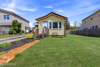 /international/us/141-mill-street-toms-river-nj-110107435494/