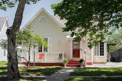 /international/us/602-n-walnut-street-pierce-city-mo-110108028871/
