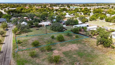 /international/us/e-wallace-street-lot-1-llano-tx-110110145549/