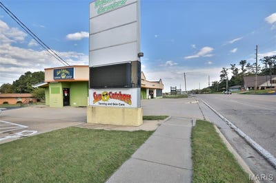 /international/us/107-n-157-highway-collinsville-il-110095123150/