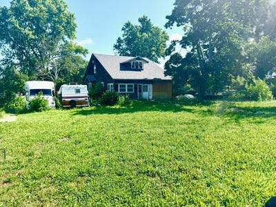 /international/us/508-b-street-golden-city-mo-110100509166/