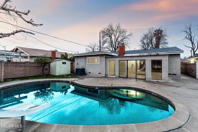 /international/us/19844-hemmingway-street-winnetka-ca-110101300017/?lang=zh-tw