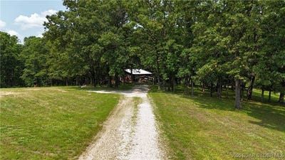 /international/us/13-bunker-road-eldon-mo-110099921401/