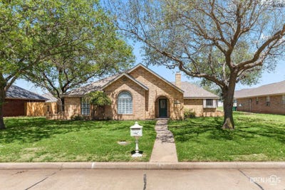 /international/us/808-arapaho-drive-burkburnett-tx-110108129576/