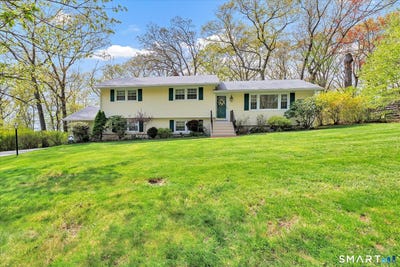 /international/us/38-cold-spring-circle-shelton-ct-110107764989/