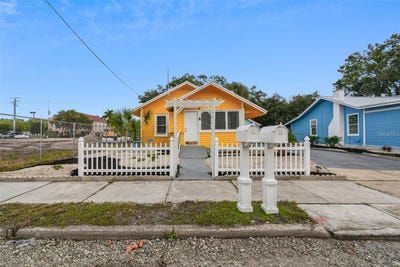 /international/us/1415-10th-street-w-bradenton-fl-110107264218/