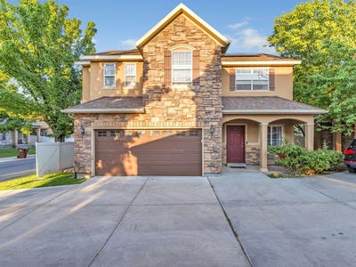 /international/us/4947-west-duncan-meadow-ln-riverton-ut-110101395924/?lang=en