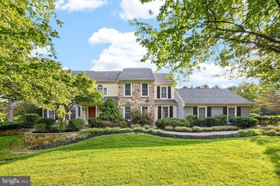 /international/us/375-country-ln-phoenixville-pa-110119967185/