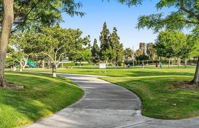 /international/us/387-deerfield-irvine-ca-110108441523/
