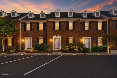 /international/us/400-sunset-drive-johnson-city-tn-110109102972/
