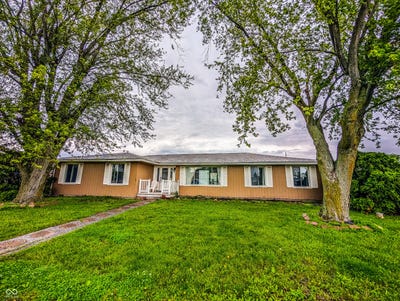 /international/us/2612-e-michigantown-road-frankfort-in-110099795551/