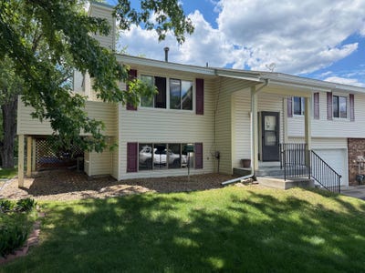 /international/us/3836-laurel-court-eagan-mn-110109132906/