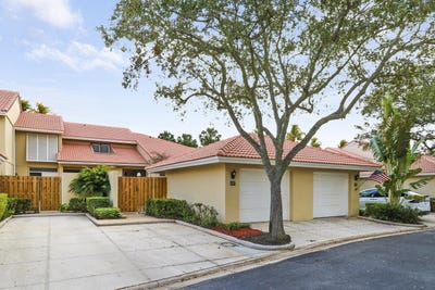 /international/us/127-old-meadow-way-palm-beach-gardens-fl-110106450889/