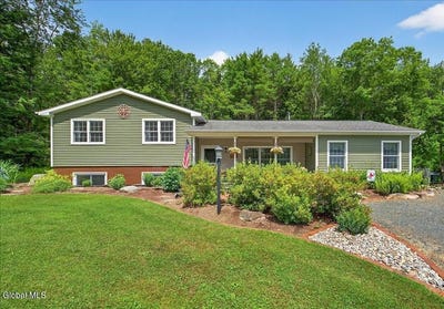 /international/us/379-north-road-poestenkill-ny-110100833941/