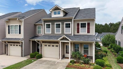 /international/us/220-beaconwood-lane-holly-springs-nc-110108346083/