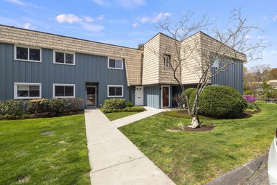 /international/us/1153-stratfield-road-fairfield-ct-110108439795/