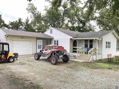 /international/us/4954-clark-rd-meriden-ks-110120067842/
