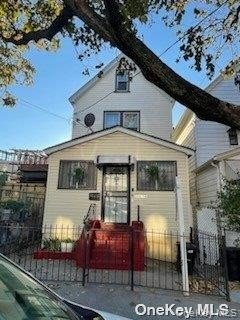 /international/us/103-16-89th-street-ozone-park-ny-110108442631/