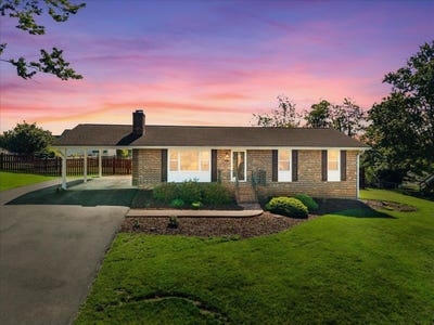 /international/us/180-henley-drive-christiansburg-va-110108060456/
