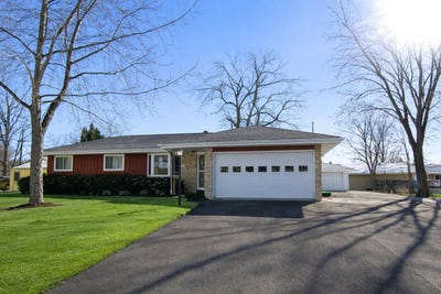 /international/us/1905-roosevelt-avenue-oshkosh-wi-110108583900/