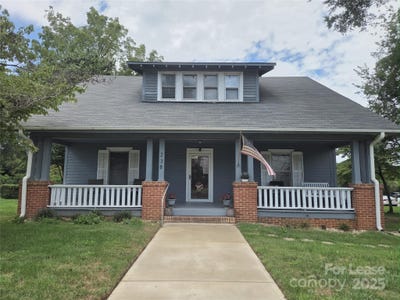 /international/us/238-s-main-street-davidson-nc-110101887406/