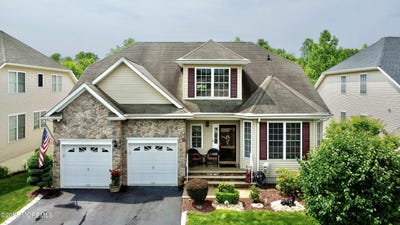 /international/us/435-edinburgh-place-marlboro-nj-110100095895/