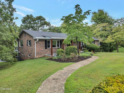 /international/us/902-ringdove-lane-greeneville-tn-110101245910/