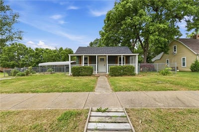 /international/us/706-s-butler-drive-harrisonville-mo-110108721124/