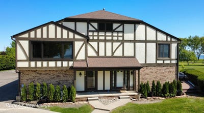 /international/us/204-lac-ste-claire-drive-saint-clair-shores-mi-110108477216/