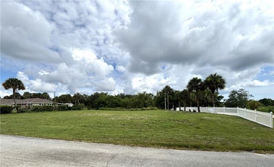 /international/us/101-n-19th-circle-sw-vero-beach-fl-110108389907/