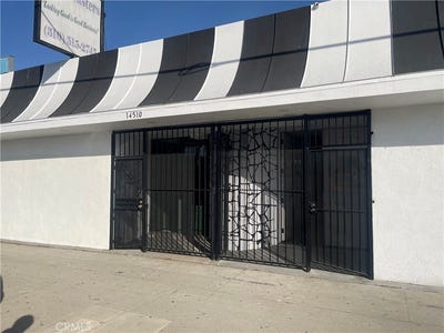 /international/us/14510-crenshaw-boulevard-gardena-ca-110105273432/